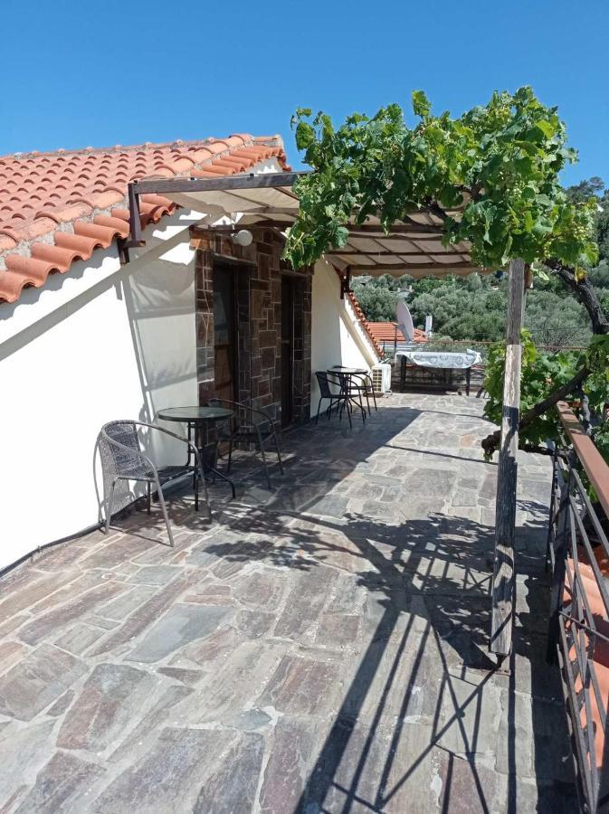 Christos Center Rooms Raches  ภายนอก รูปภาพ